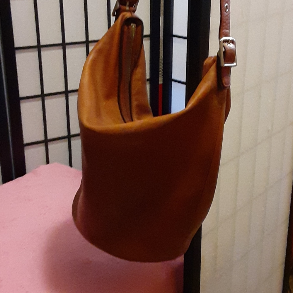 Coach 32282 cognac color